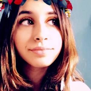 Meet your Posher, Elise